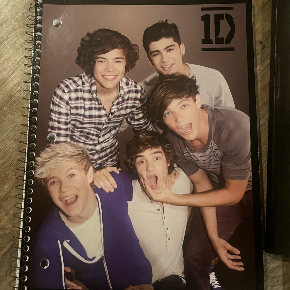 1D Notebooks Bundle - Picture 3 of 8